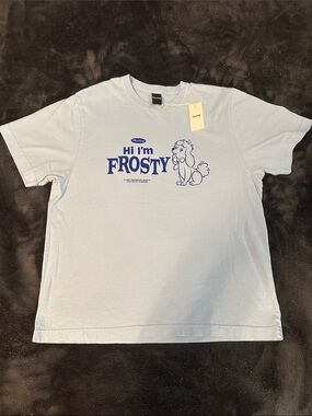 Pleasing “Hi I’m Frosty” Tee – Light Blue – Size Small – NWT NEW WITH TAGS